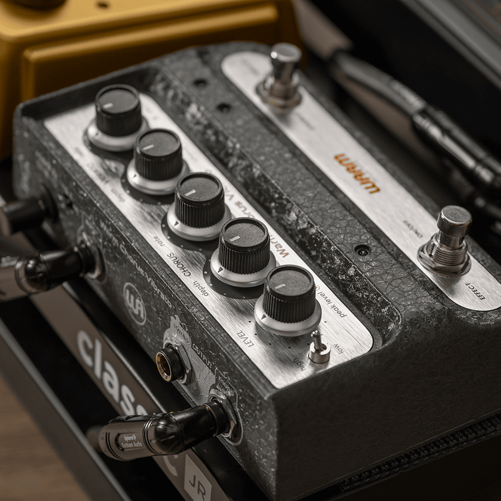 WARM WA-C1 - Stereo Chorus & Vibrato Pedal With Depth & Rate Controls