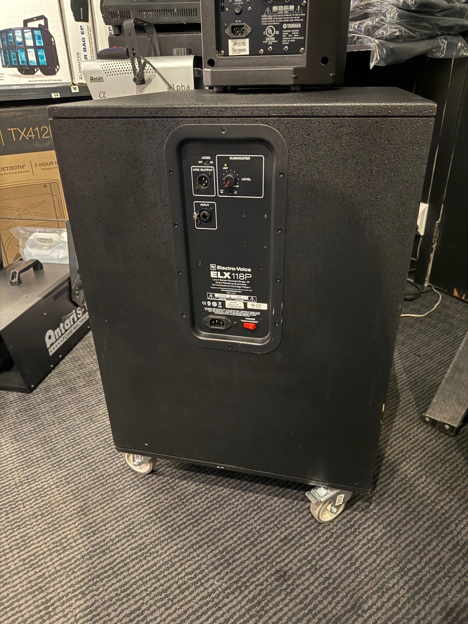 ELECTRO-VOICE ELX-118P (Pre owned - very clean with cover) Powered 18-inch subwoofer
