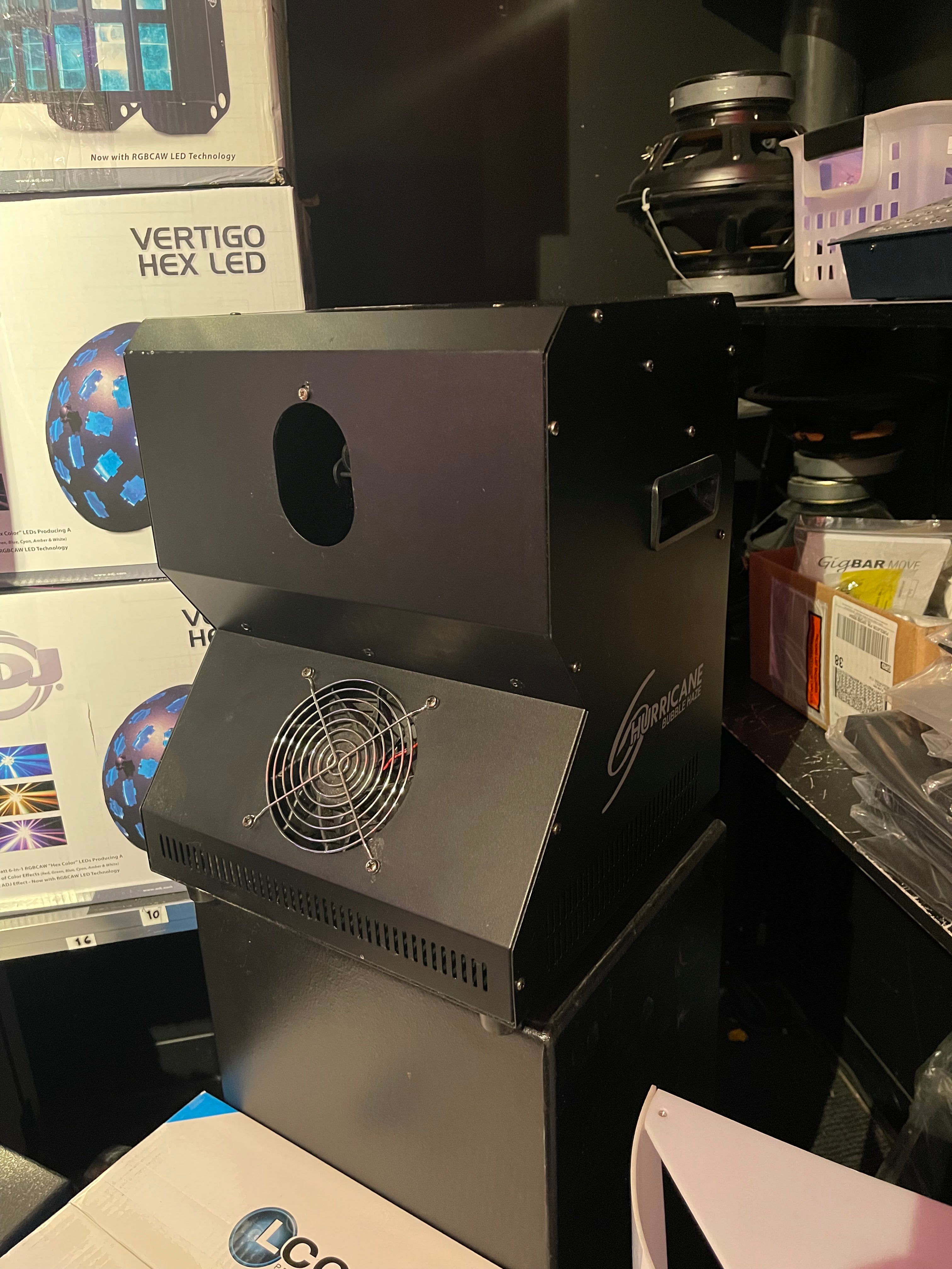 CHAUVET HURRICANE-BUBBLE-HAZE (Used- Very good condition - 90 Days warranty)