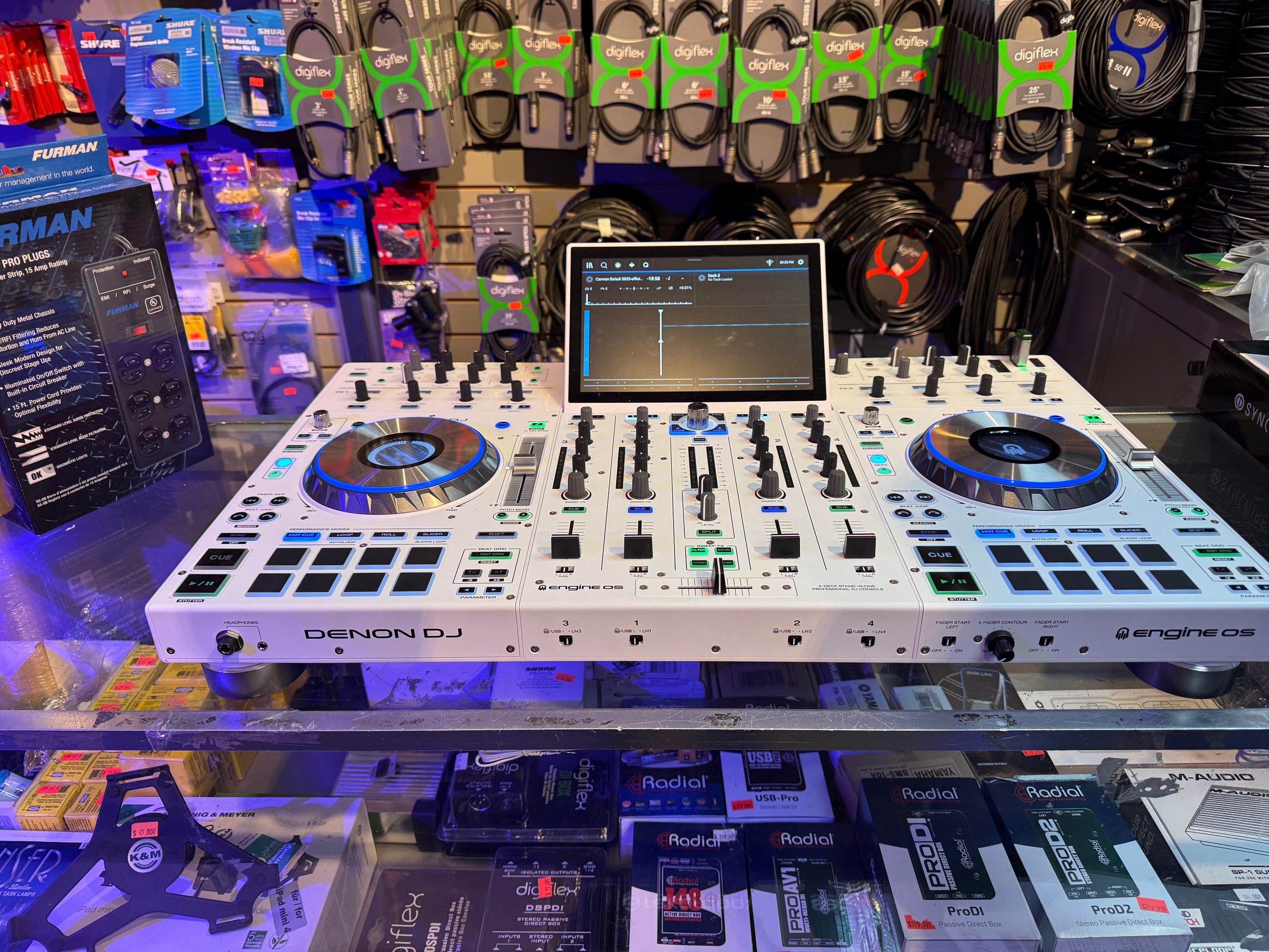 DENON DJ PRIME 4 WHITE (Pre owned - Super Clean- 30 days warranty) 4 Channels standalone USB-Hard drive controller