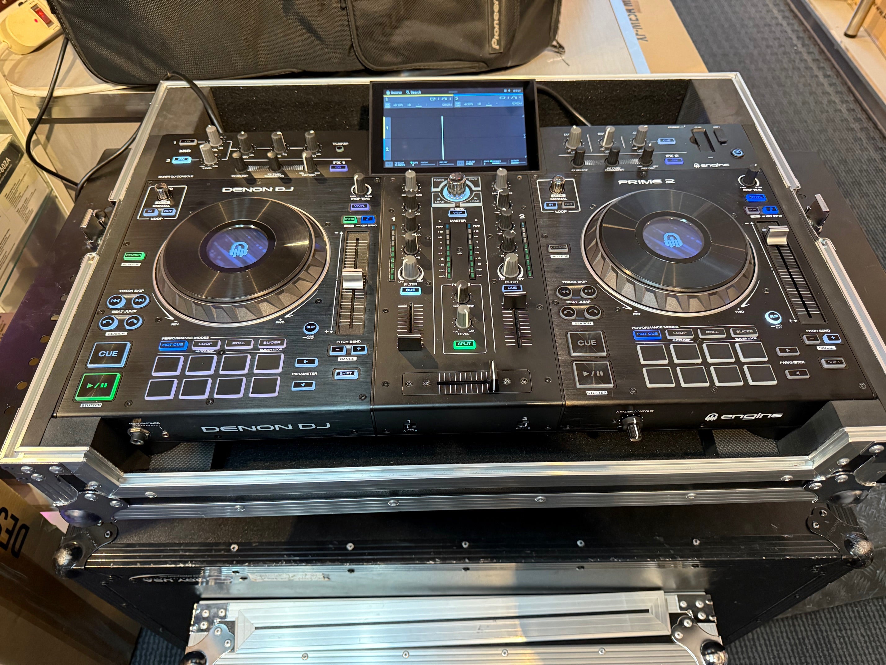 DENON DJ PRIME 2 With CASE (Pre owned mint condition - 30 days warranty)
