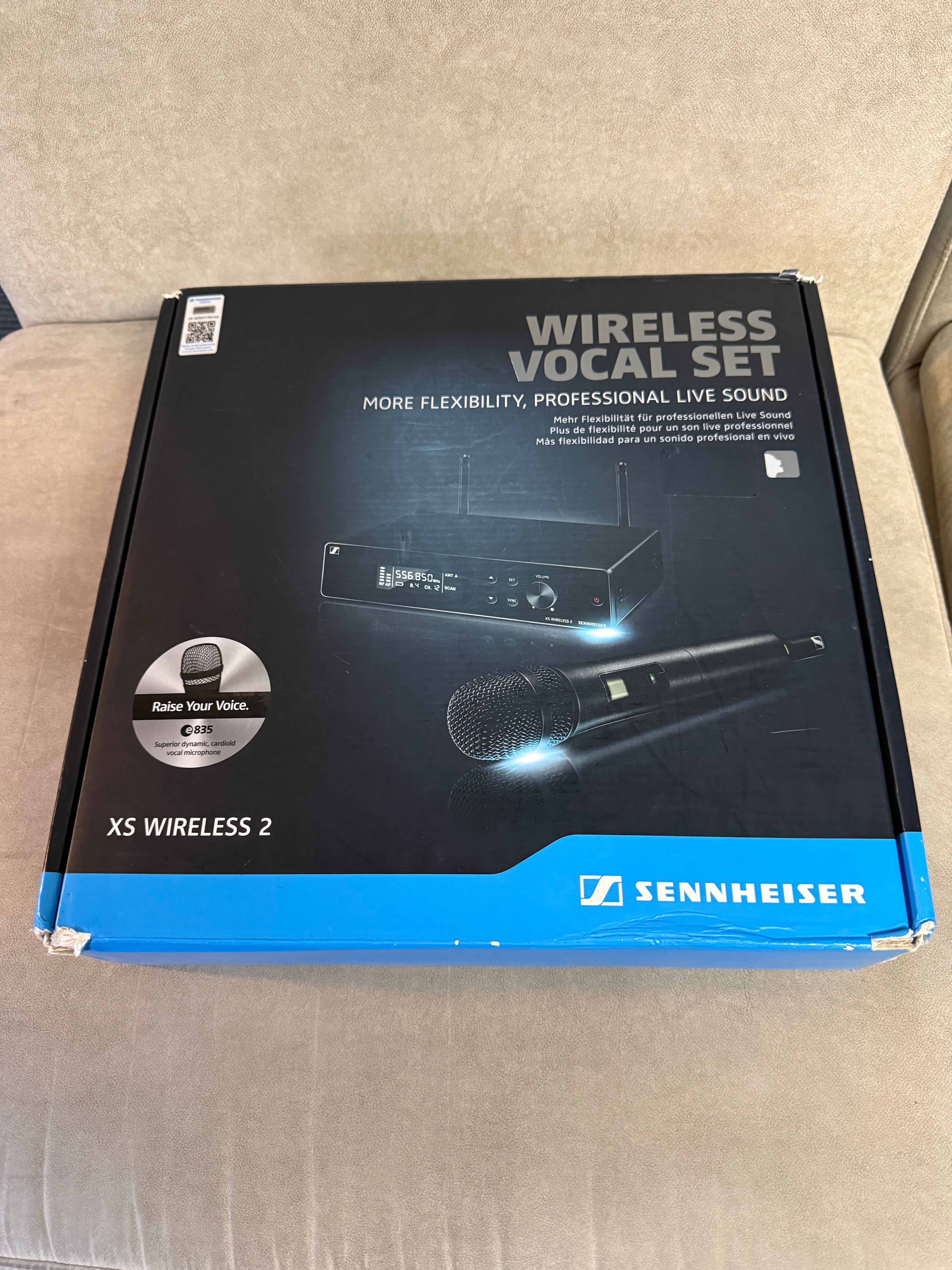 SENNHEISER XSW2-835rf (Referbished - 90 days warranty) Hand held wireless system