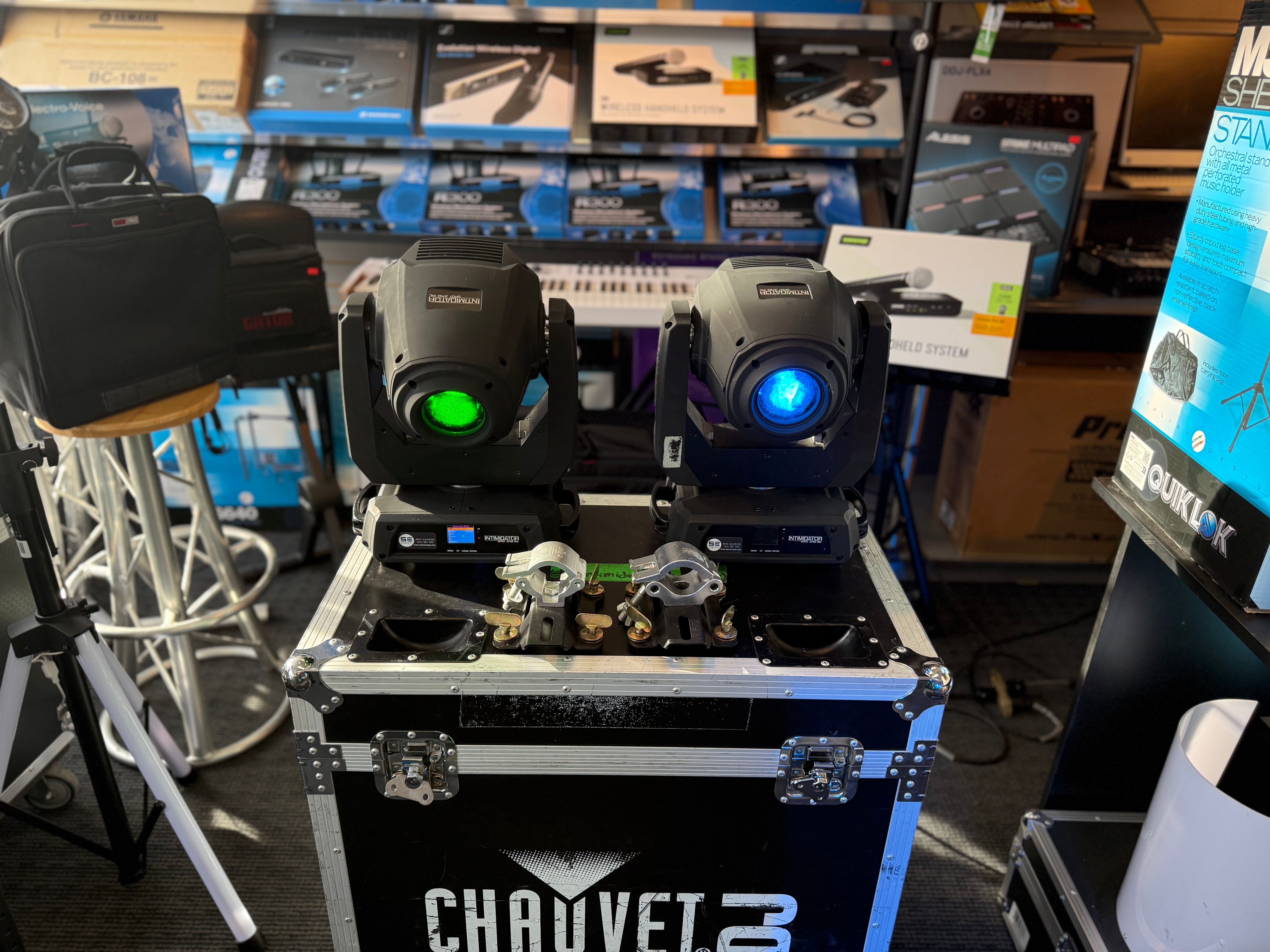 CHAUVET INTIMSPOT375Z-IRC SET (THE PAIR WITH CASE) - 4 SETS AVAILABLE - (Pre owned - excellent condition - 3 months warranty)