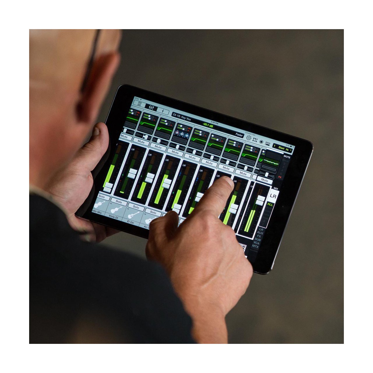 MACKIE DL16SE - 16-Channel Digital Rack Mixer