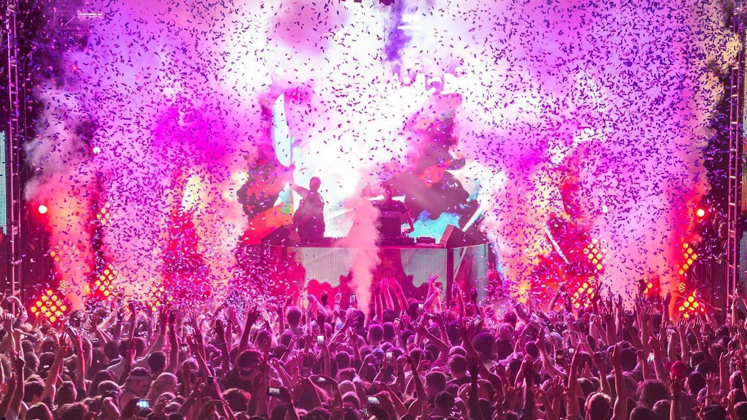 CHAUVET GEYSER-P5 Smoke Effect - Chauvet DJ GEYSER P5 RGBAUV LED Pyrotechnic-Like Effect Fog Machine