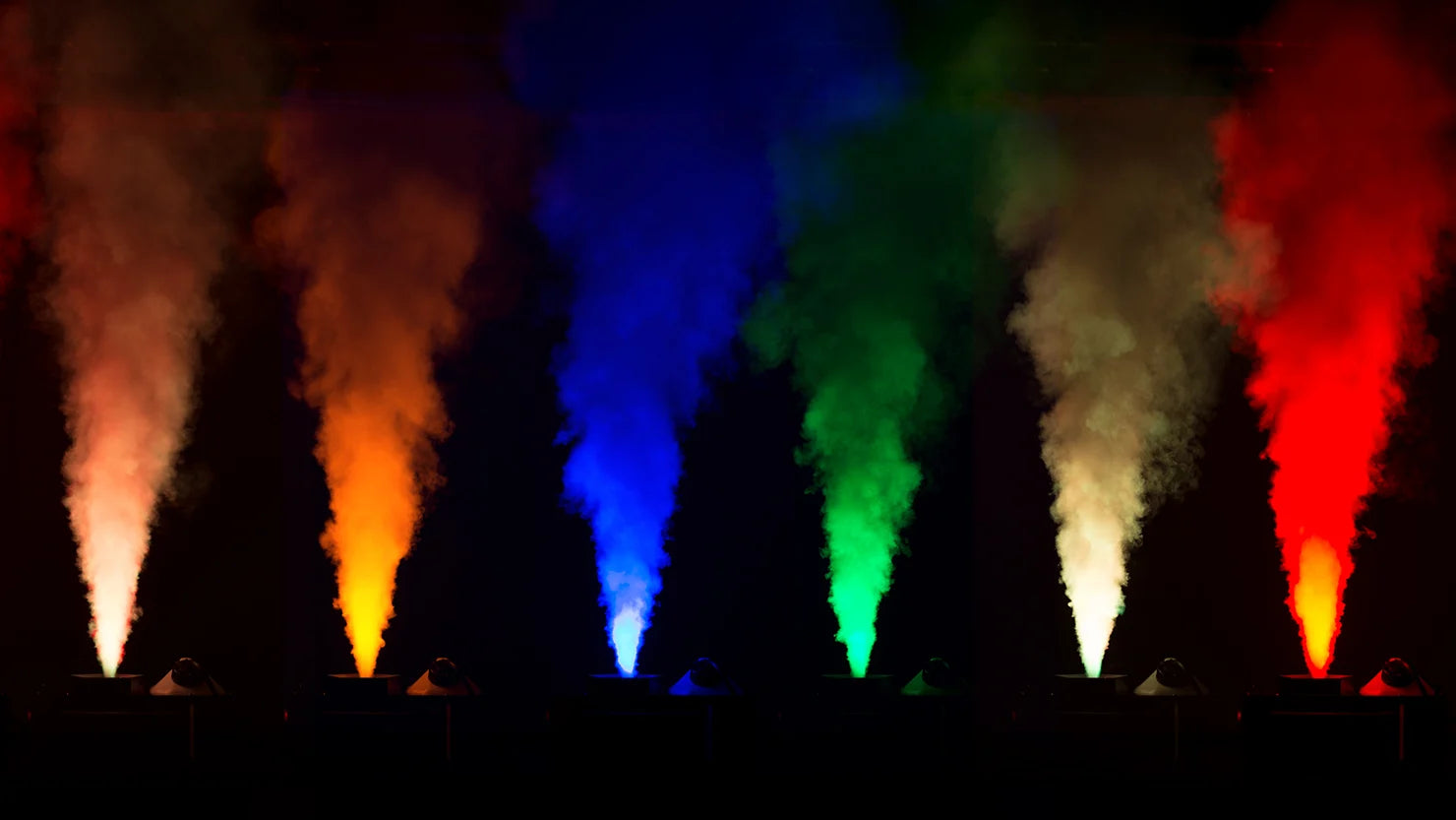 CHAUVET GEYSER-P5 Smoke Effect - Chauvet DJ GEYSER P5 RGBAUV LED Pyrotechnic-Like Effect Fog Machine