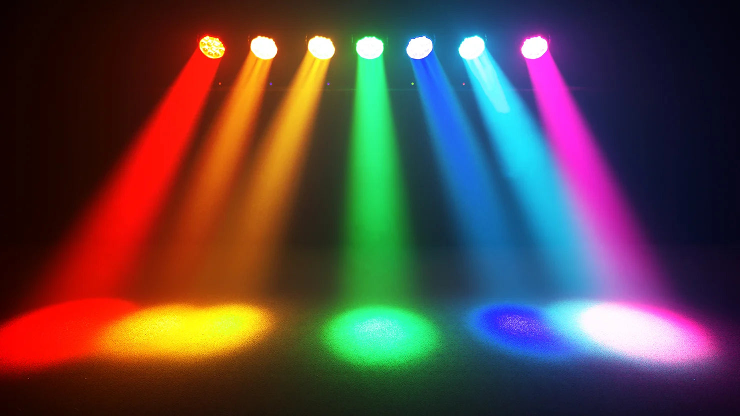 CHAUVET INTIMWASHZOOM450-IRC Led wash moving head - Chauvet DJ INTIMIDATOR WASH ZOOM 450 IRC Feature-Packed Compact Moving Head Wash Fitted With 15 W Quad-Color RGBW LEDs