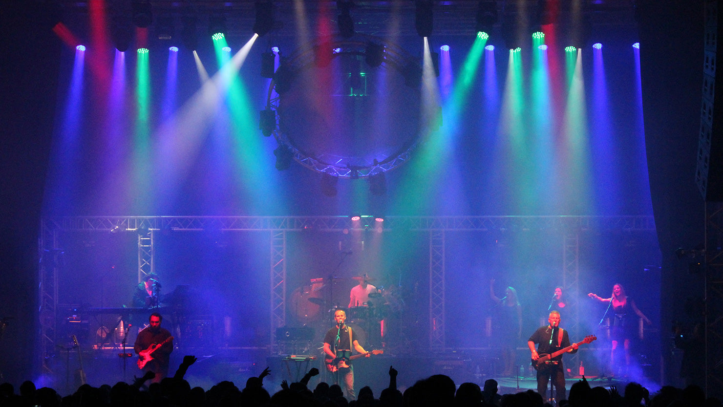 CHAUVET H1800FLEX Fog Machine - Chauvet DJ HURRICANE H1800 Flex Compact Water-Based Fog Machine Offers A Manually Adjustable Output Angle Of 180°