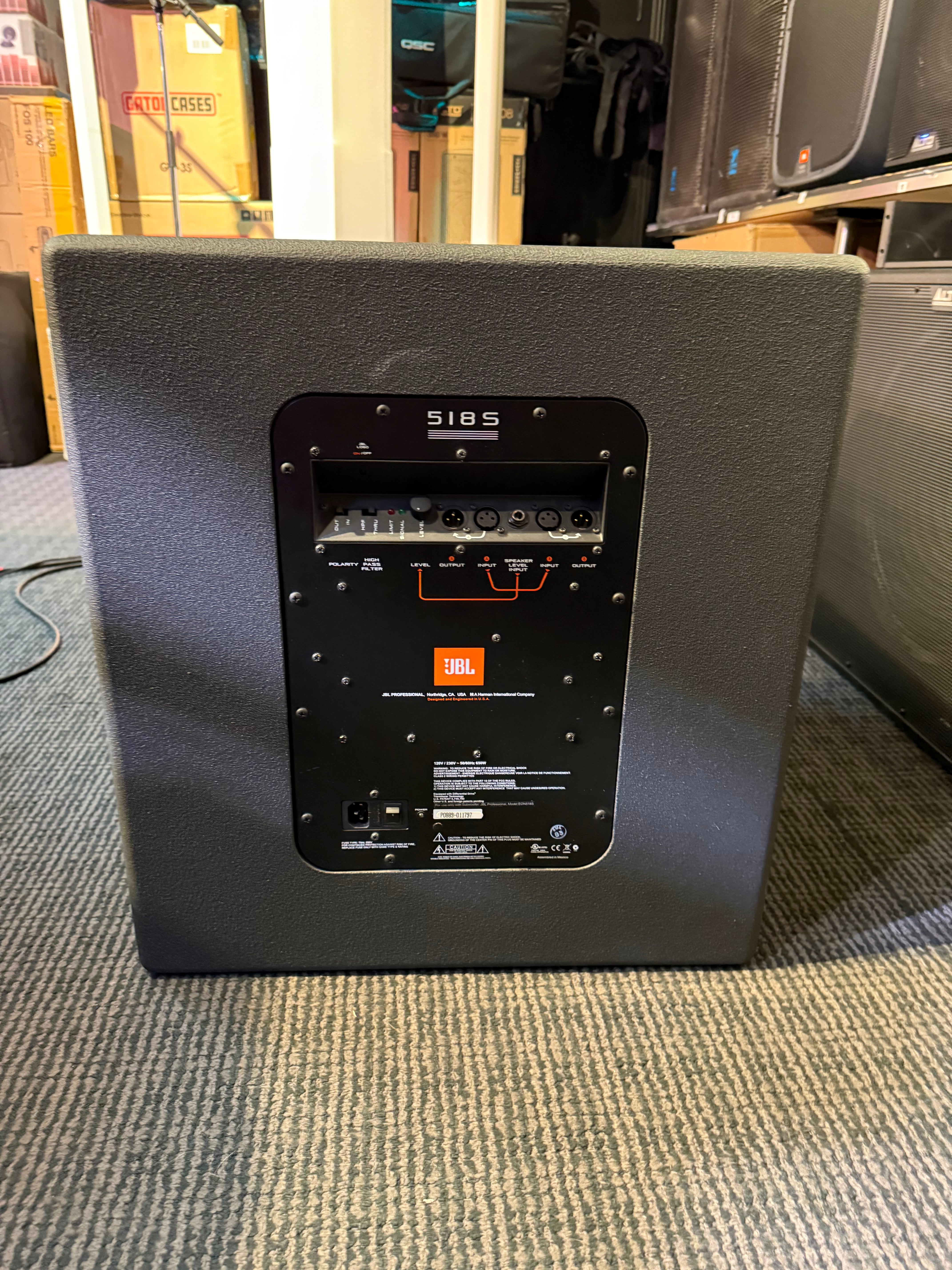 JBL EON 518S (Used - Super clean - 90 days warranty)