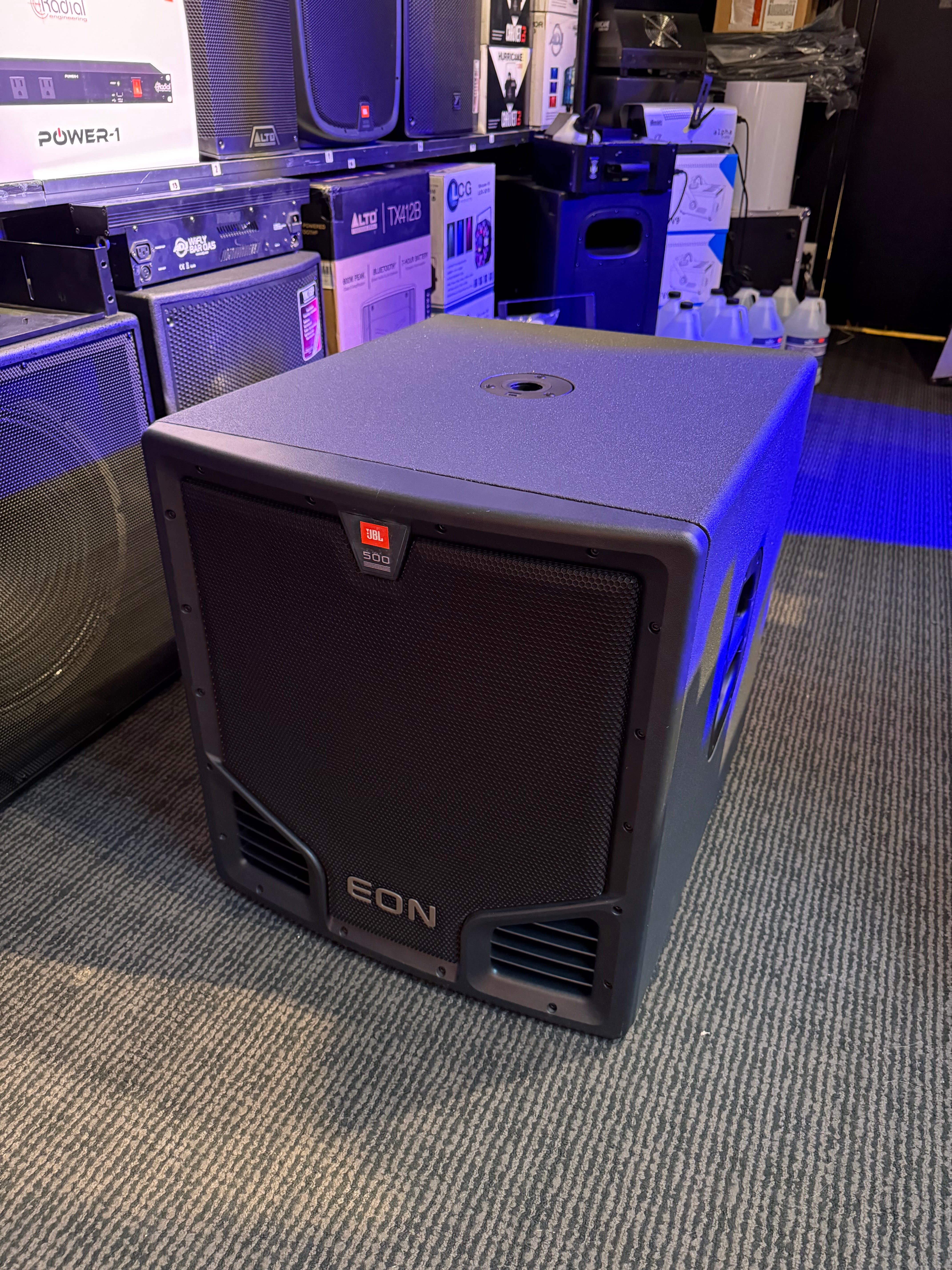 JBL EON 518S (Used - Super clean - 90 days warranty)