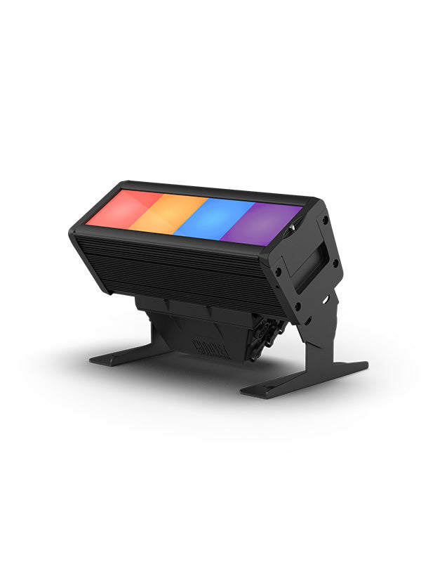 CHAUVET PRO COLORADO-SOLO-BATTEN4 - RGBAW 4-cell LED batten with seamless end-to-end color mixing - Chauvet Professional COLORADO-SOLO-BATTEN4 IP65 Wash With Pixel Mapping