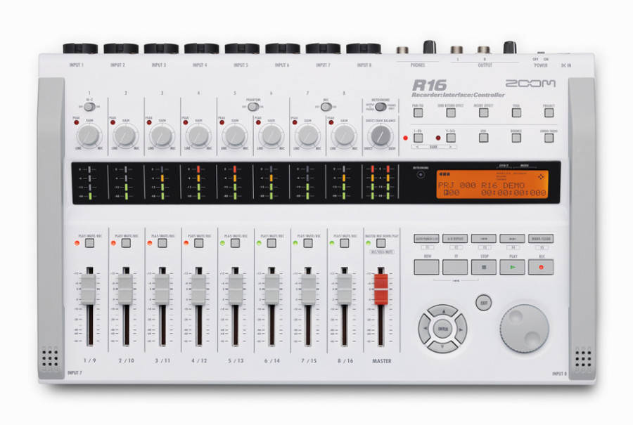 ZOOM R16 R-Series (No longer available)