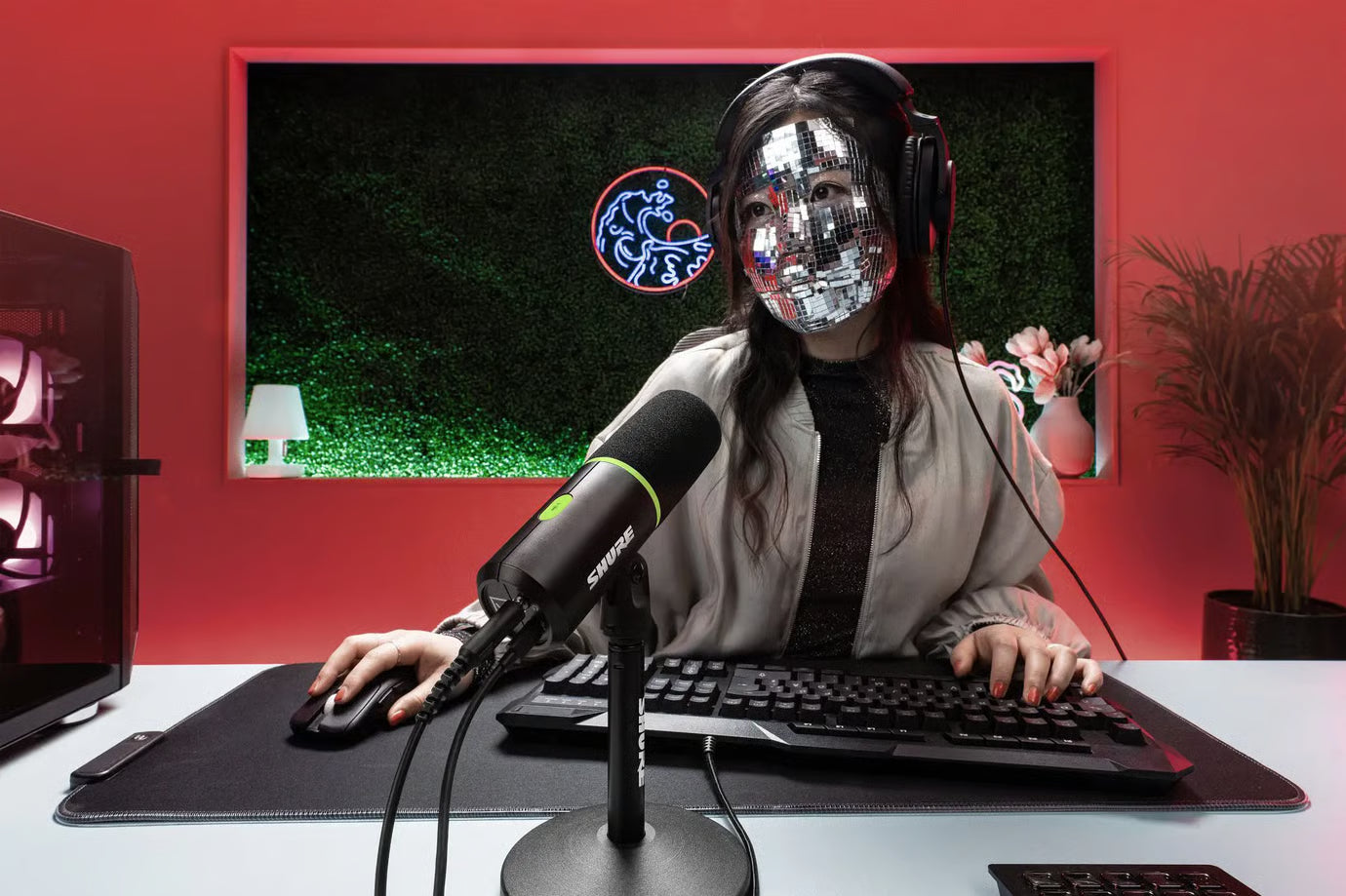 SHURE MV6 - USB Gaming Microphone