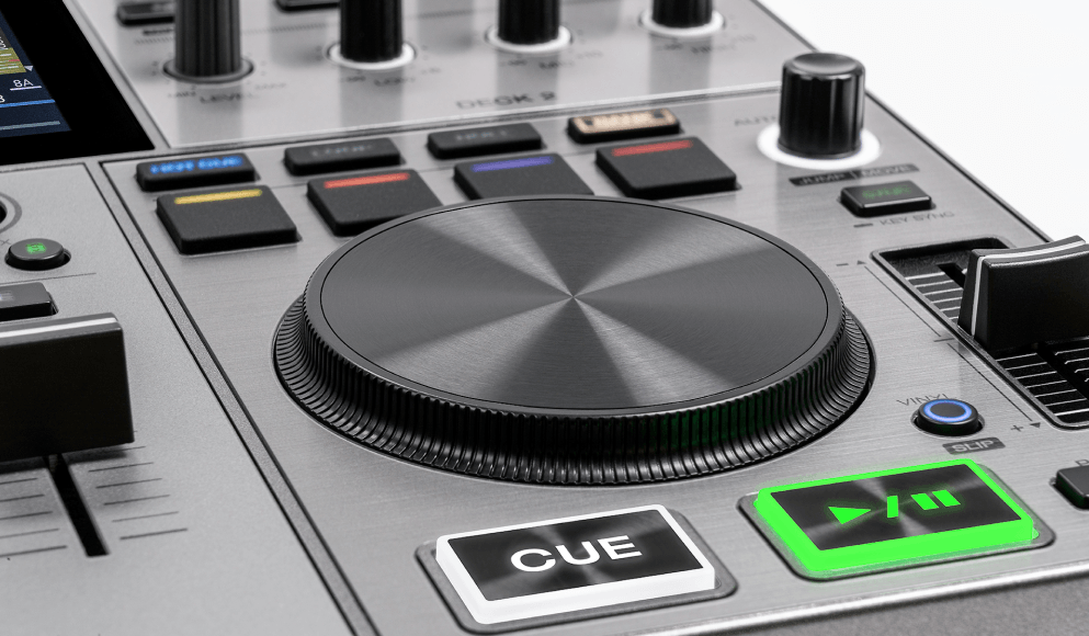 DENON DJ PRIME GO + Rechargeable Battery-powered, Standalone DJ System DENON DJ PRIME GO + Rechargeable Battery-powered, Standalone DJ System