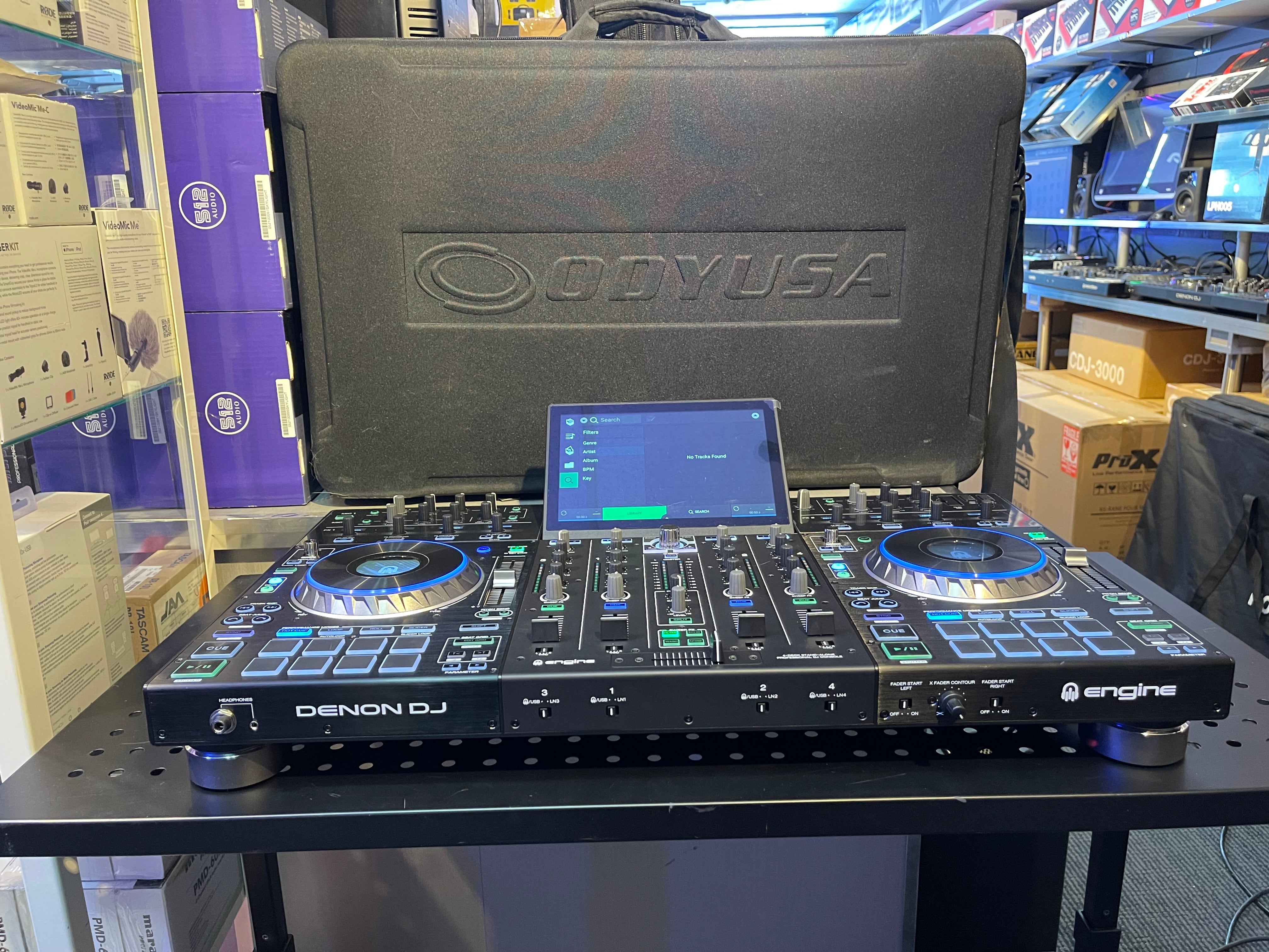 DENON DJ PRIME 4 WITH SOFT CASE  (Preowned-Super clean - 30 days warranty)