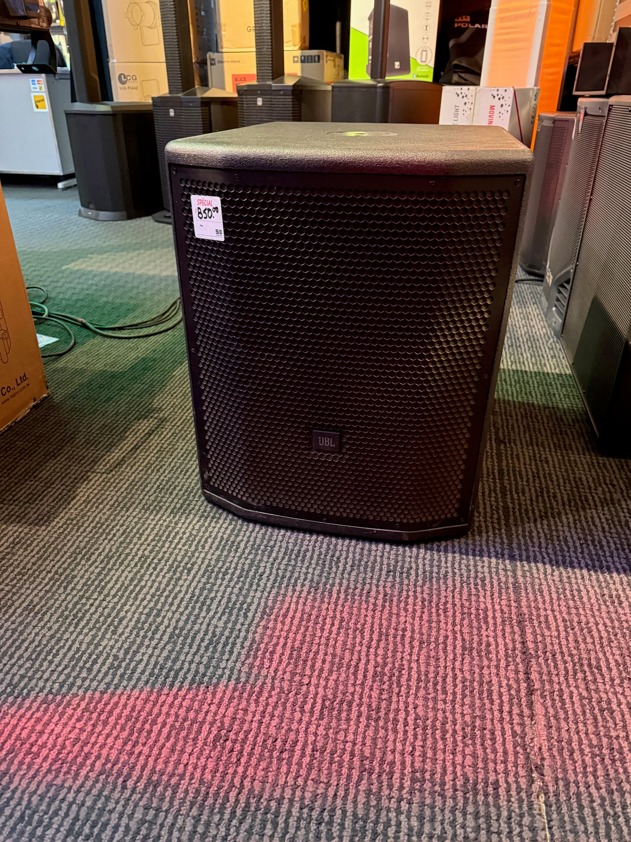 JBL PRX815XFL (Preowned - clean - 30 Days warranty)