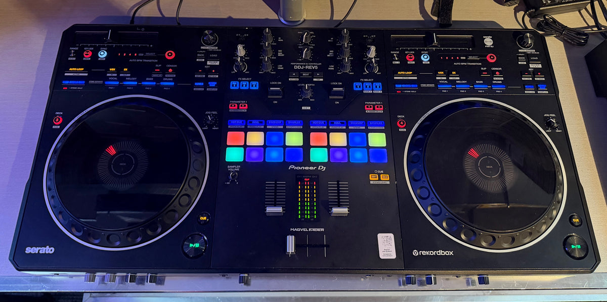 Pioneer DDJ-REV5 (Pre owned- Super clean - 3 months warranty) Scratch-style 2-channel performance DJ controller