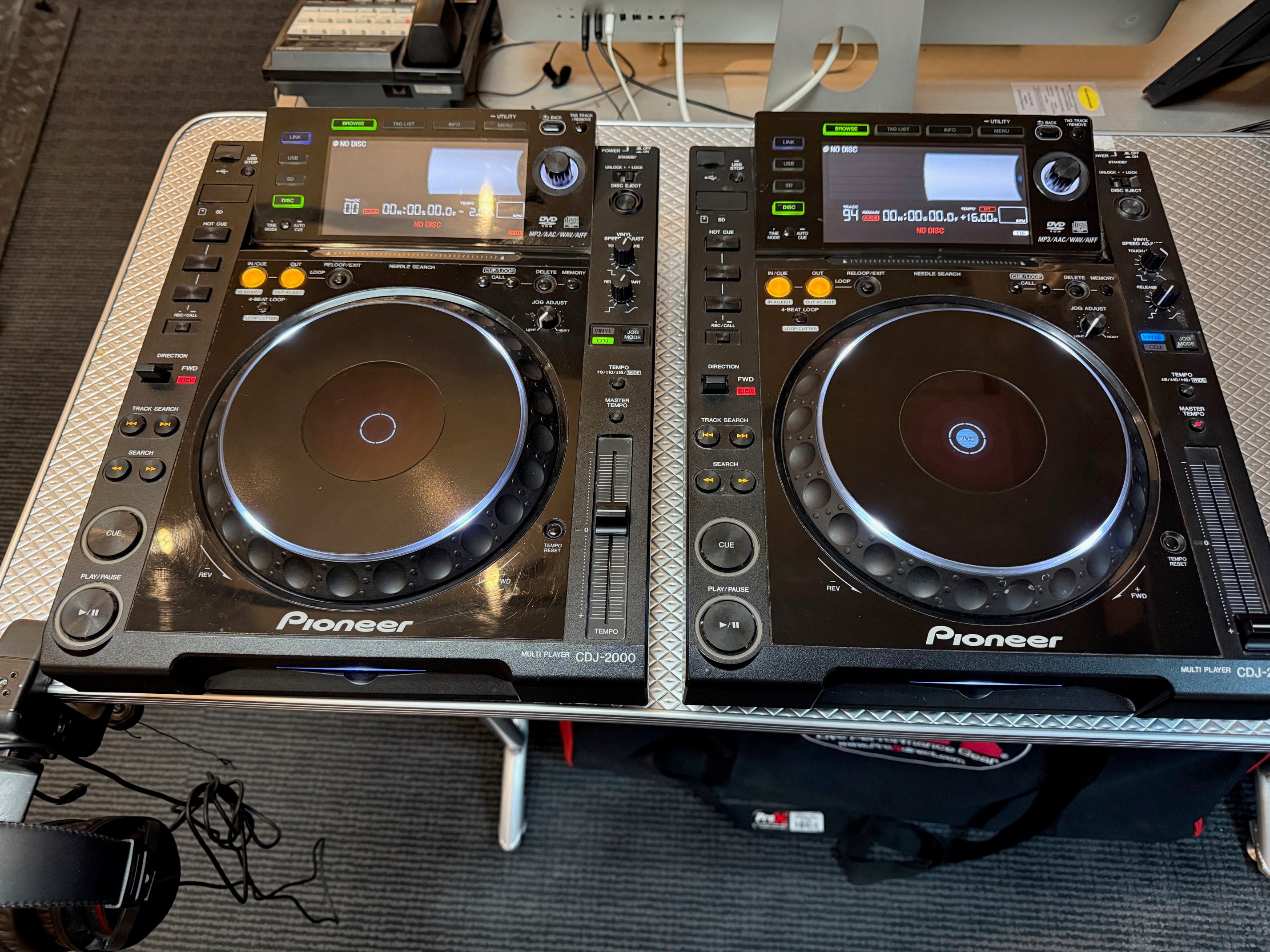 Pioneer CDJ-2000 (The Pair - Pre owned - very clean - 30 days warranty)