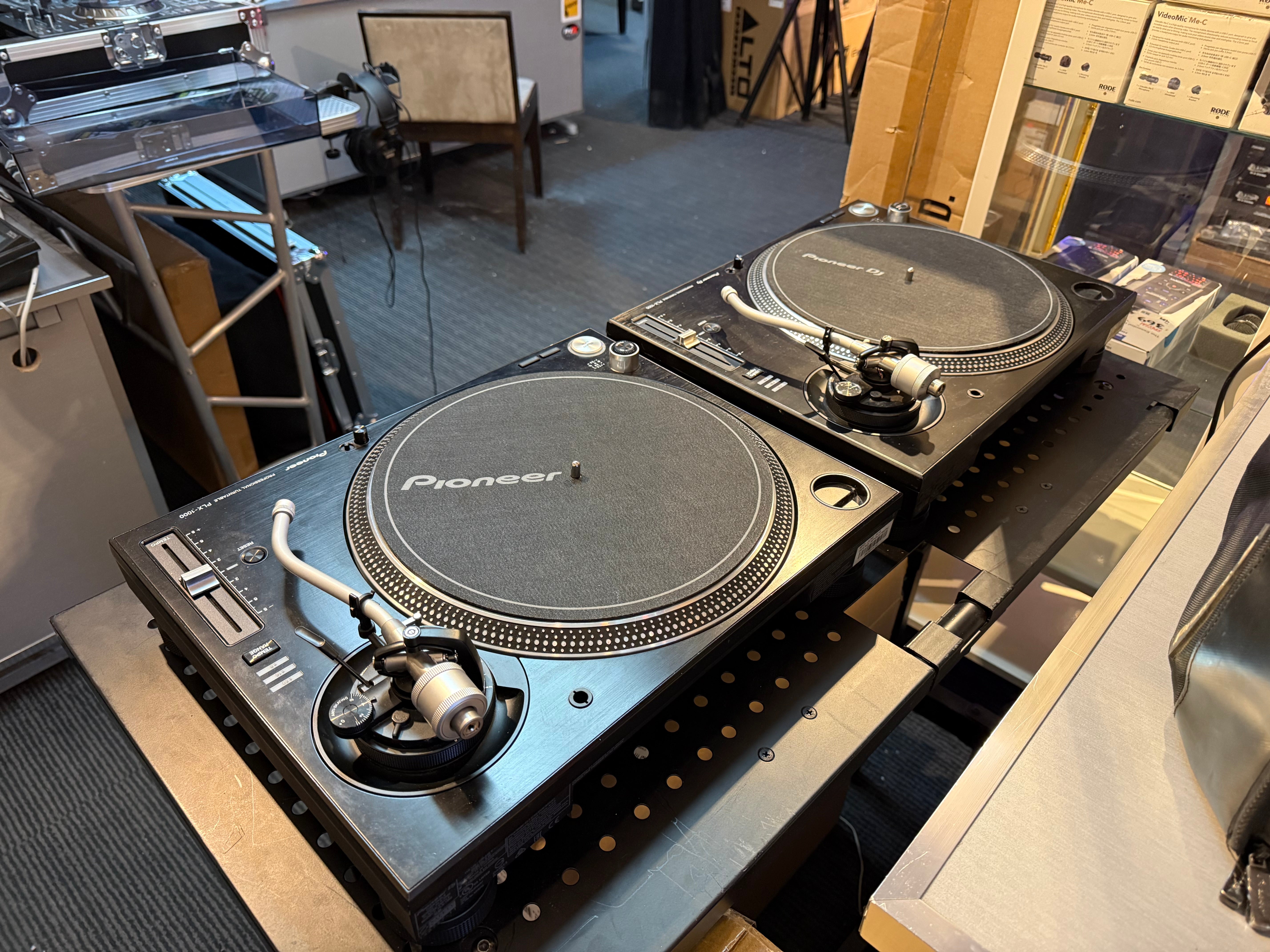 PIONEER DJ PLX-1000 (The pair - Pre owned - very clean - 30 days warranty) Professional Turntable