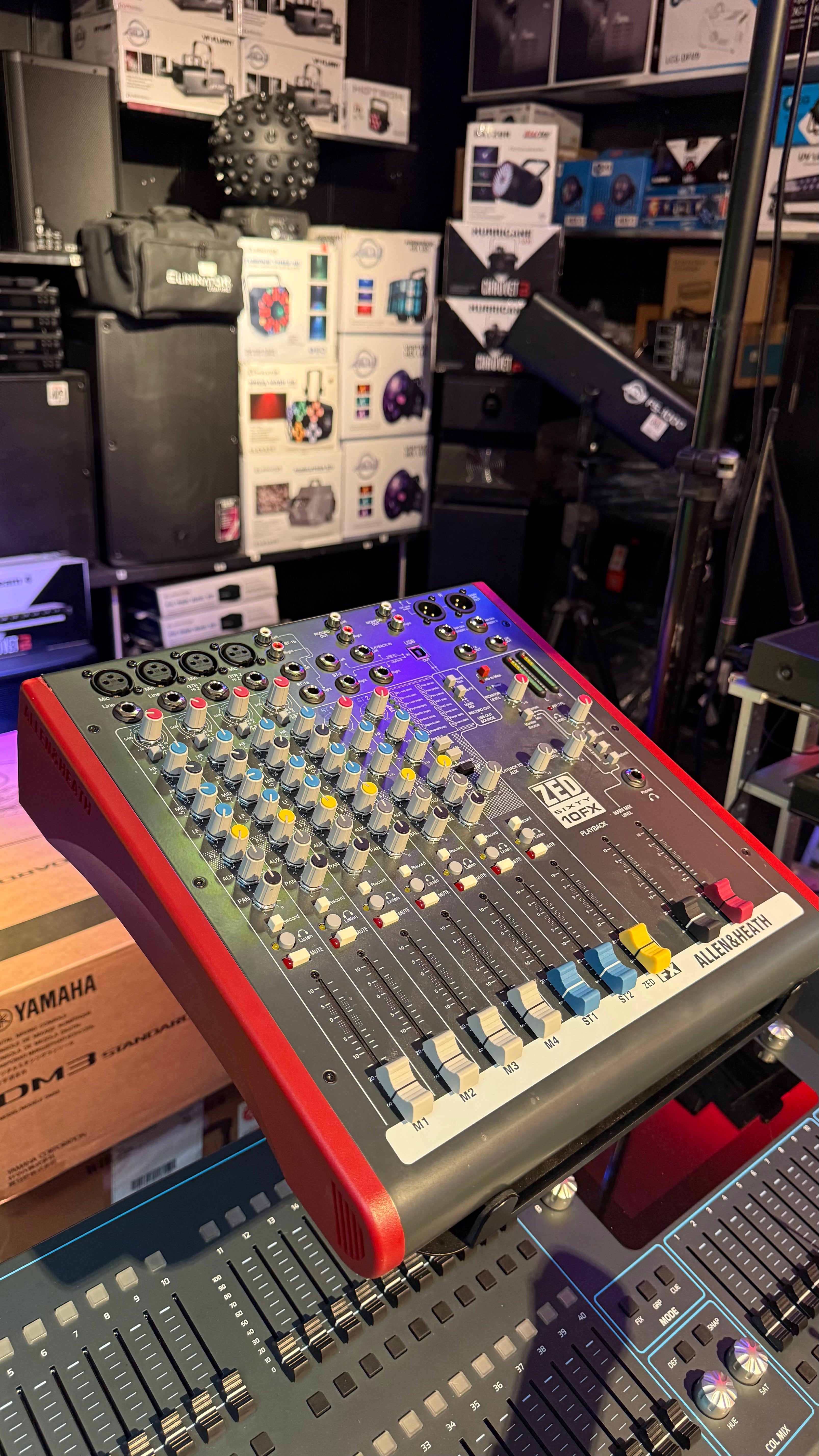 ALLEN & HEATH ZED60-10FX (Store demo) 4 Mono 2 Stereo channel Mixer with FX & USB in/out