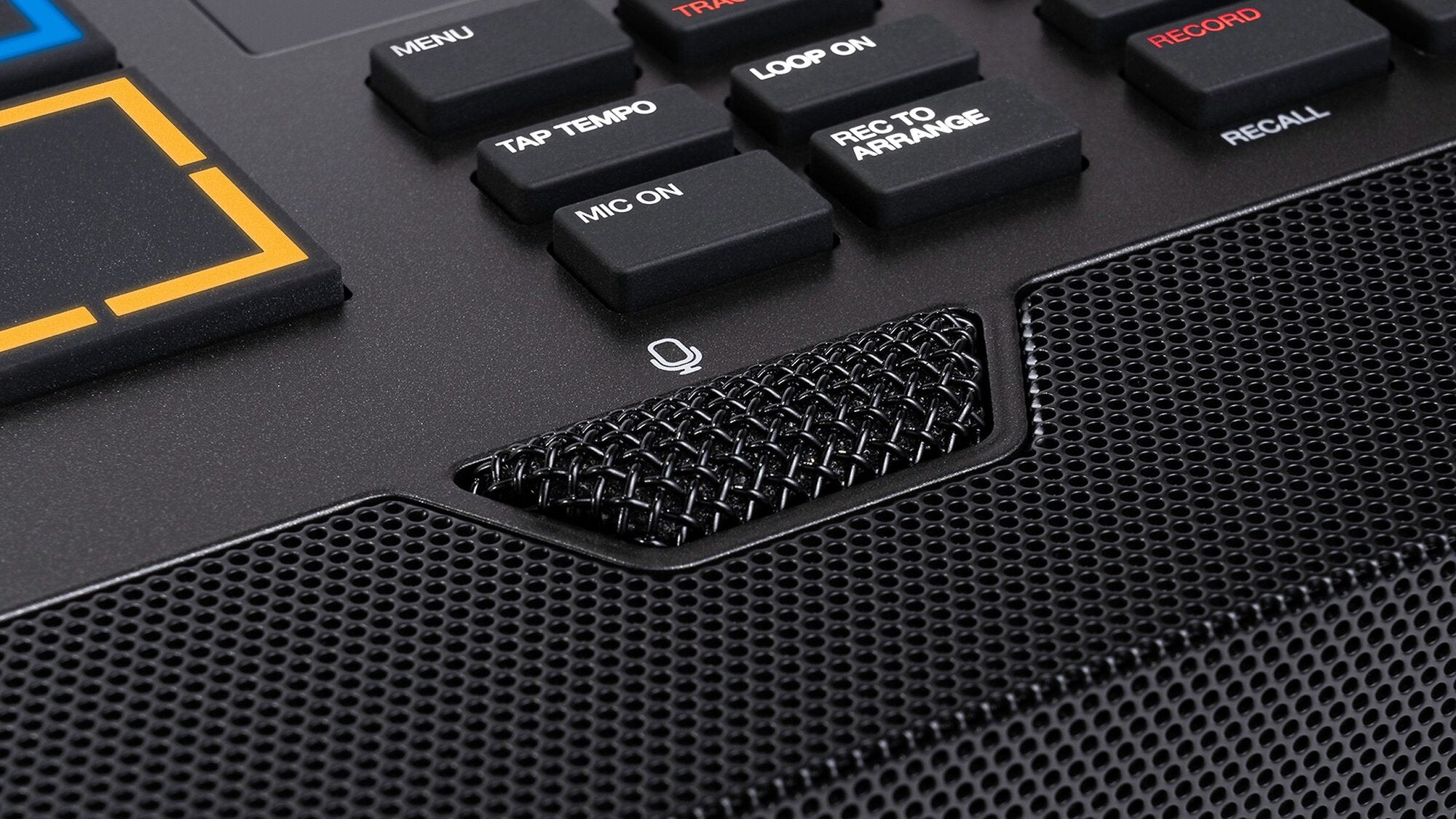 AKAI PRO MPC LIVE III - Music Production Center