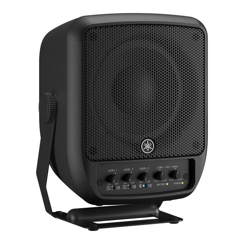 YAMAHA STAGEPAS 100 BTR -  Portable PA system Internal lithium-ion battery.