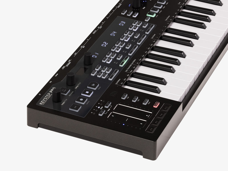 ARTURIA KEYSTEPPRO CHROMA - MIDI Keyboard Controller and Sequencer