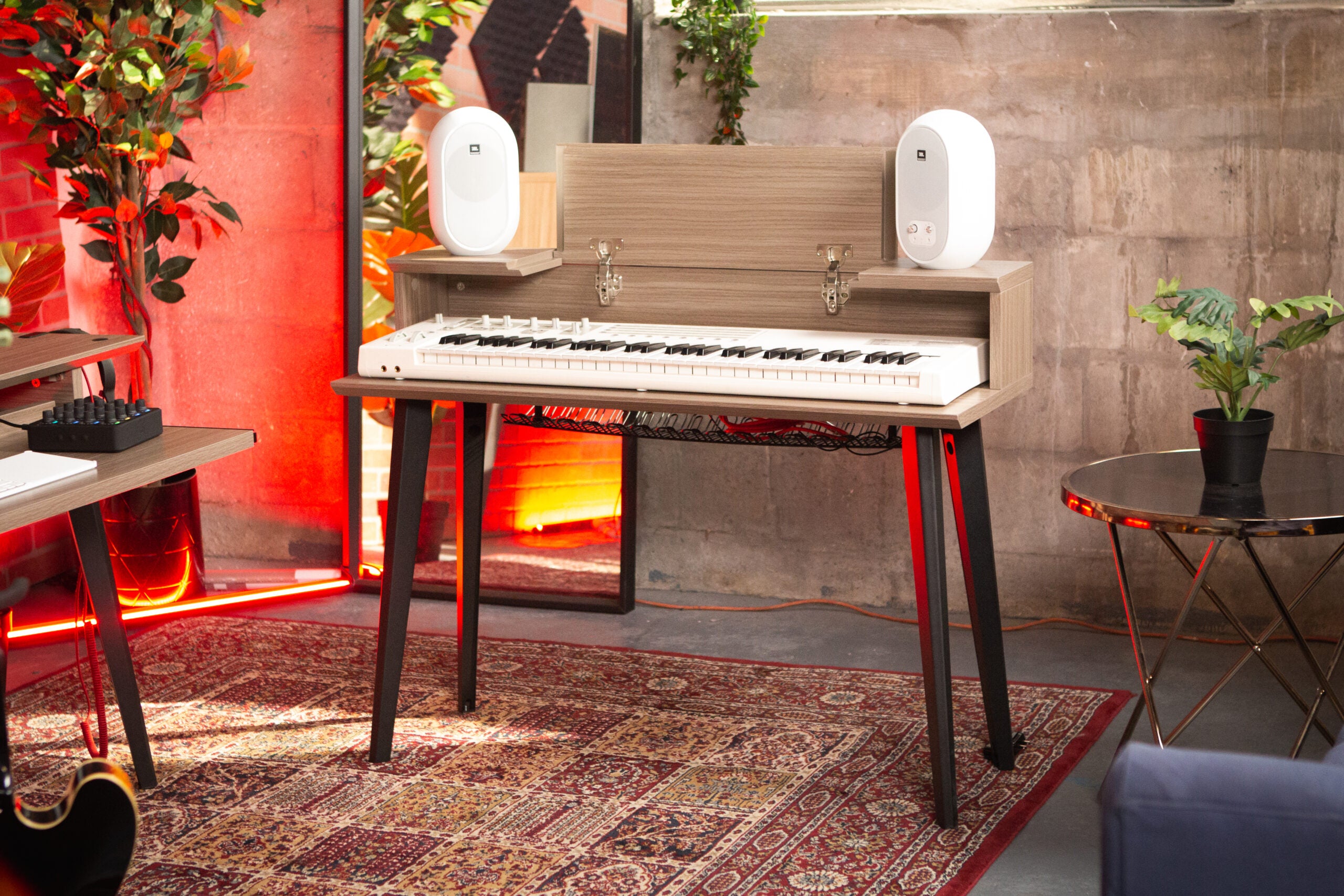 GATOR GFW-ELITEKEYTBL61-GRY Elite Furniture Series 61-Note Keyboard Table in Driftwood Grey Finish