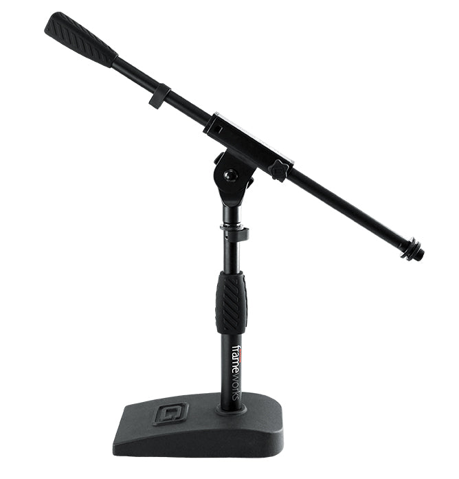 GATOR GFW-MIC-0821 Short mic stand with single section boom and twist clutch. Perfect bass drum or amp mic placement.