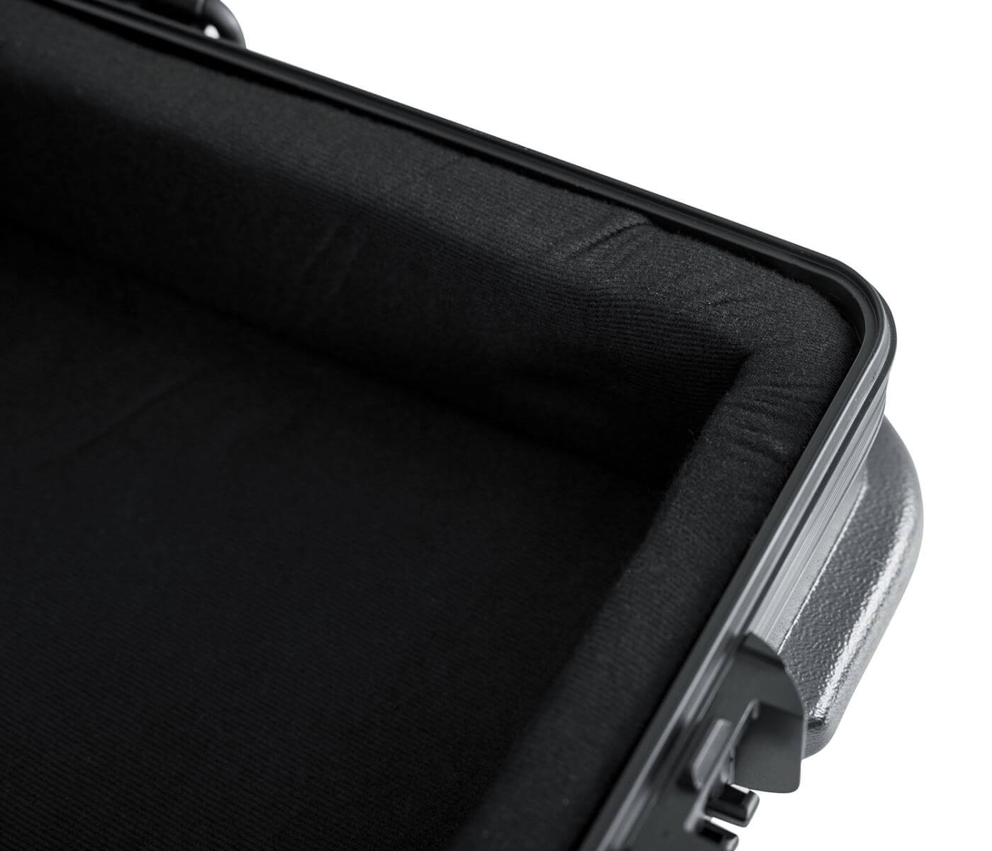 GATOR GTSA-MIX222508  Interior dimensions: 22” x 25” x 06” - Mixer Case; 22″X25″X6″