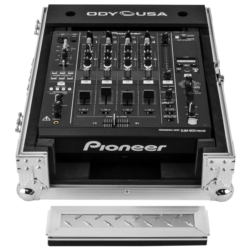 Odyssey FZ12MIXXDDIA Case DJ Gear - Odyssey FZ12MIXXDDIA - Universal 12″ Format DJ Mixer XD Case Silver Diamond Plated