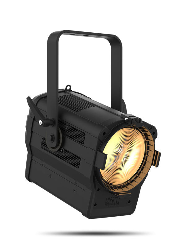 CHAUVET PRO Ovation F-145WW -  flat field of warm white light with high CRI and a motorized zoom range of 16° to 65°,